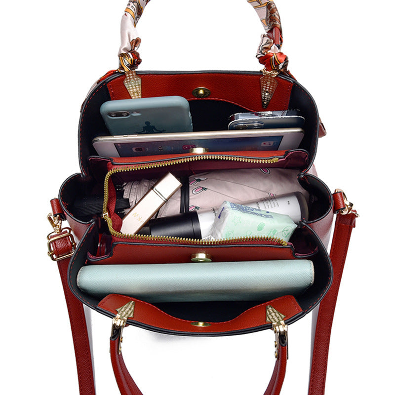 Women's Shoulder Bag With Leaf Pendant Fashion Silk